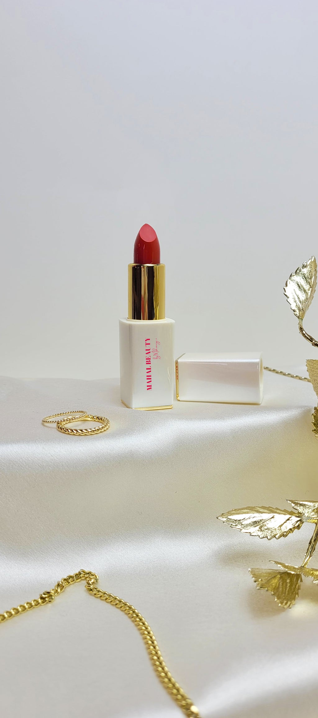Mahal Lipstick- Bright Red #02